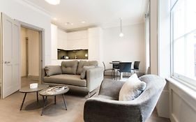 Soho Luxury 1 Bedroom Apartment By Concept Apartments